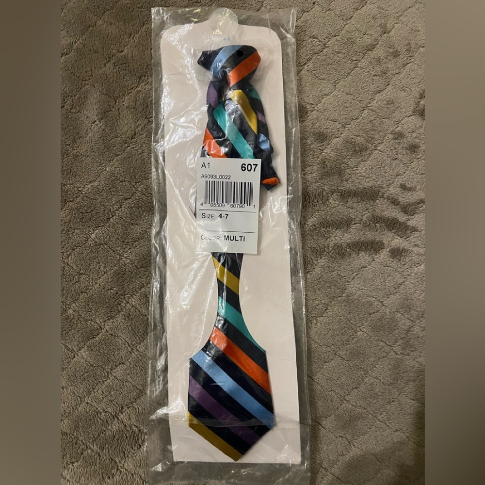 CHILDRENS PLACE boys tie